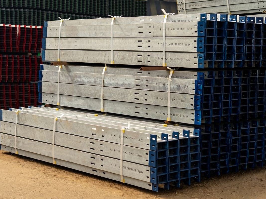 Steel bar stock, representative of blow bar material